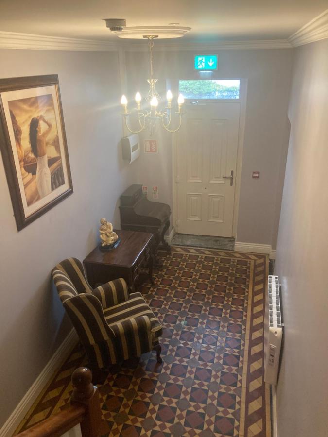 Mcnulty'S Guest House Enniscrone Bagian luar foto