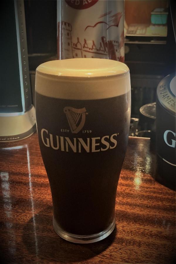 Mcnulty'S Guest House Enniscrone Bagian luar foto